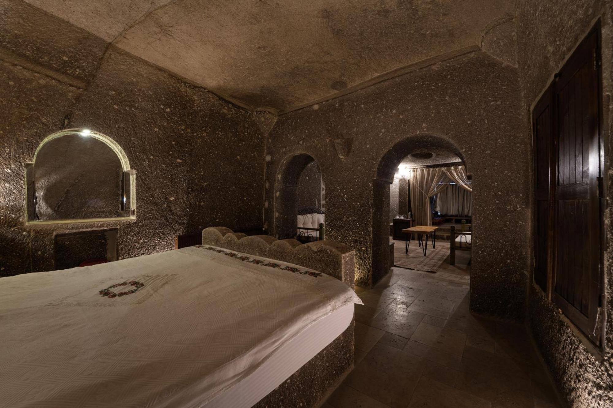 Grand Cave Suites Гореме Экстерьер фото
