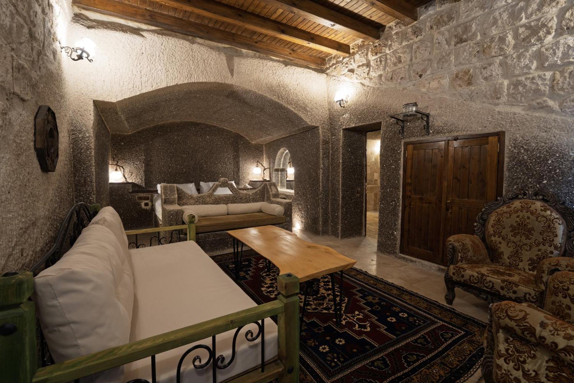 Grand Cave Suites Гореме Экстерьер фото