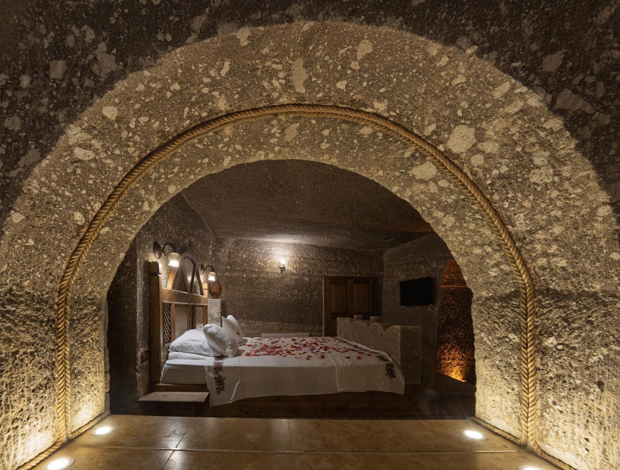 Grand Cave Suites Гореме Экстерьер фото